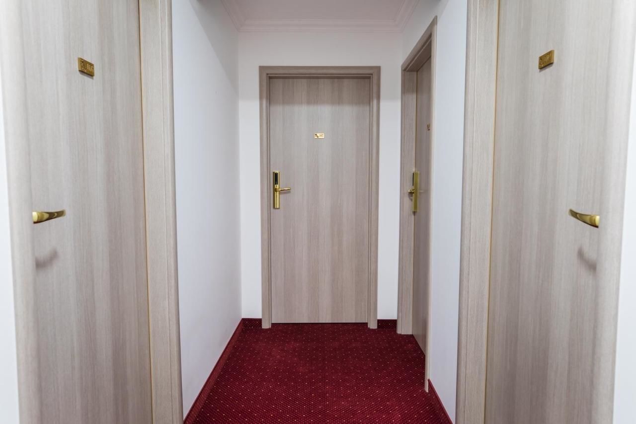Отель Hotel Casa David Крайова-20